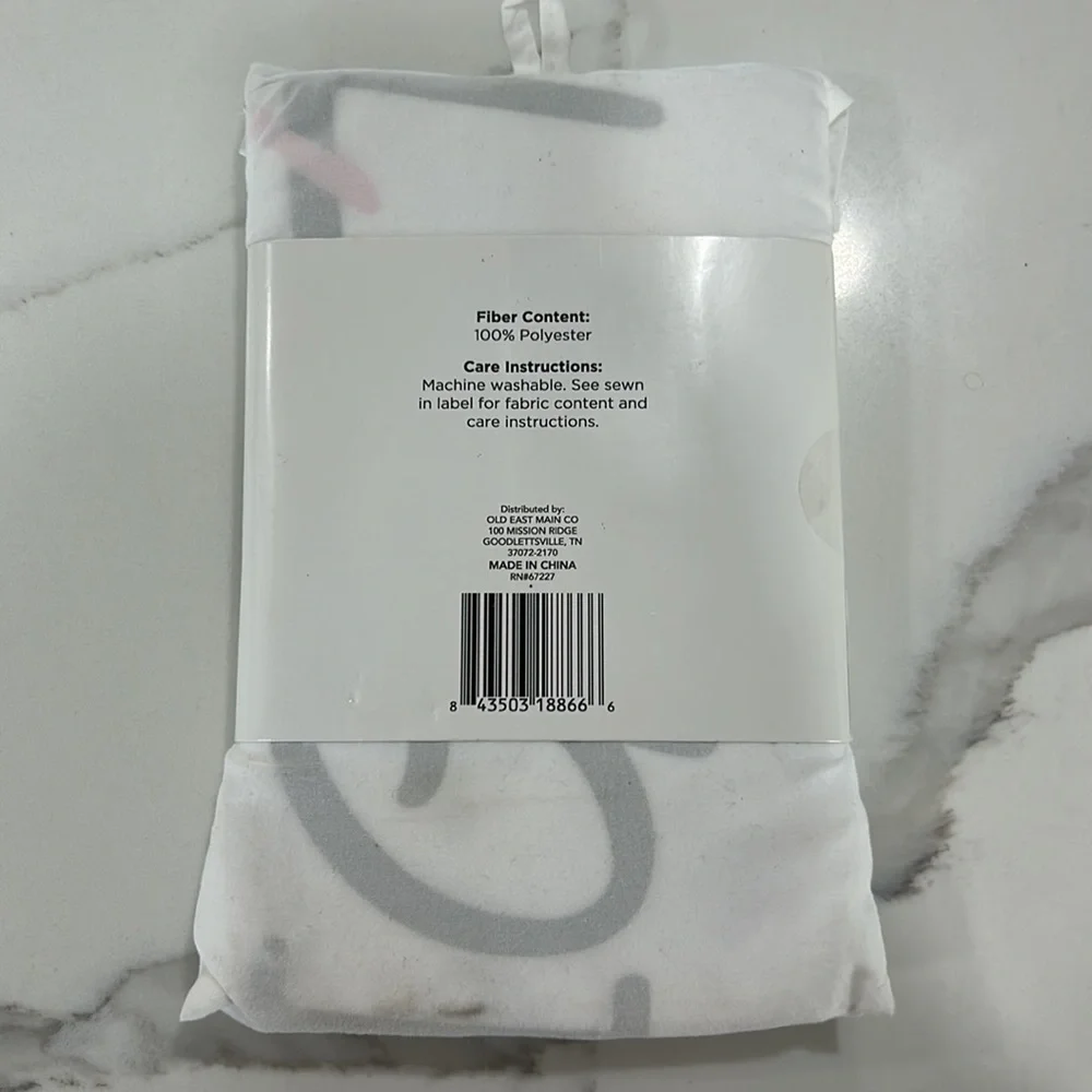 Mr. & Mrs. Always Right‎ Standard Fit Pillow Cases. New with tags.